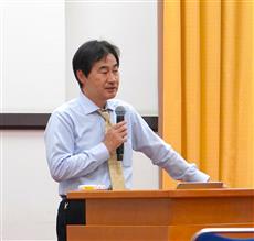 依田学部長開会のご挨拶