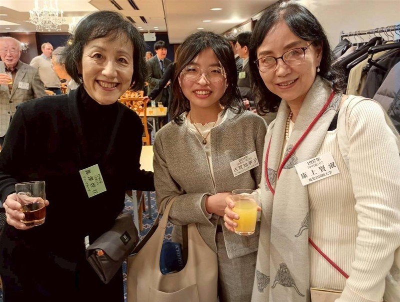 (仲良くパシャリ1) (仲良くパシャリ1)