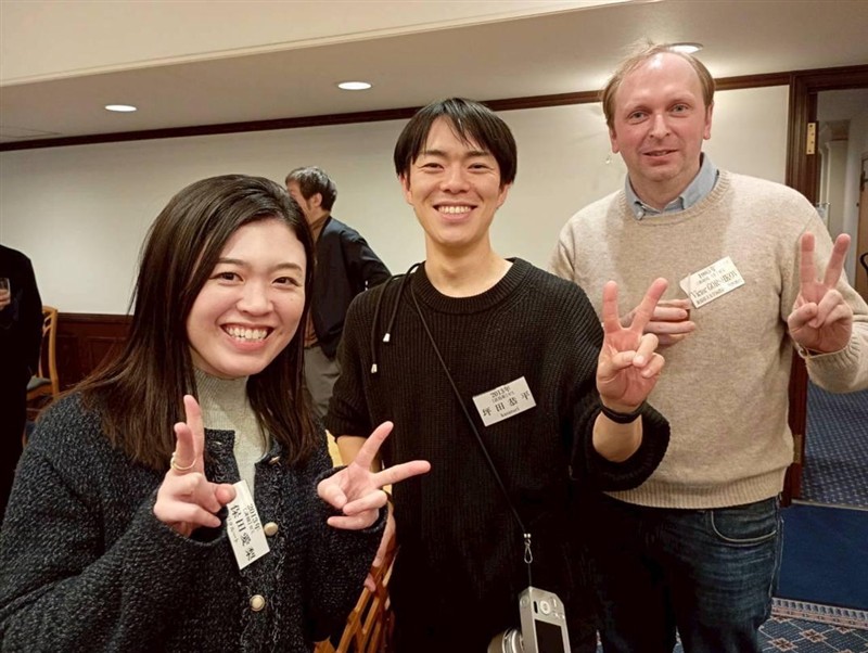 (仲良くパシャリ2) (仲良くパシャリ2)